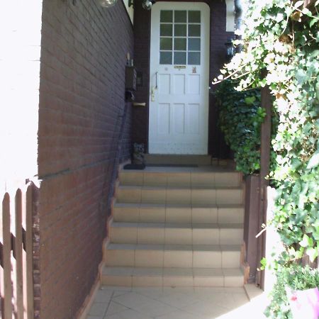 Lovely Apartment 2 Et Inkl Parkplatz Nach Verfuegbarkeit Essen Luaran gambar