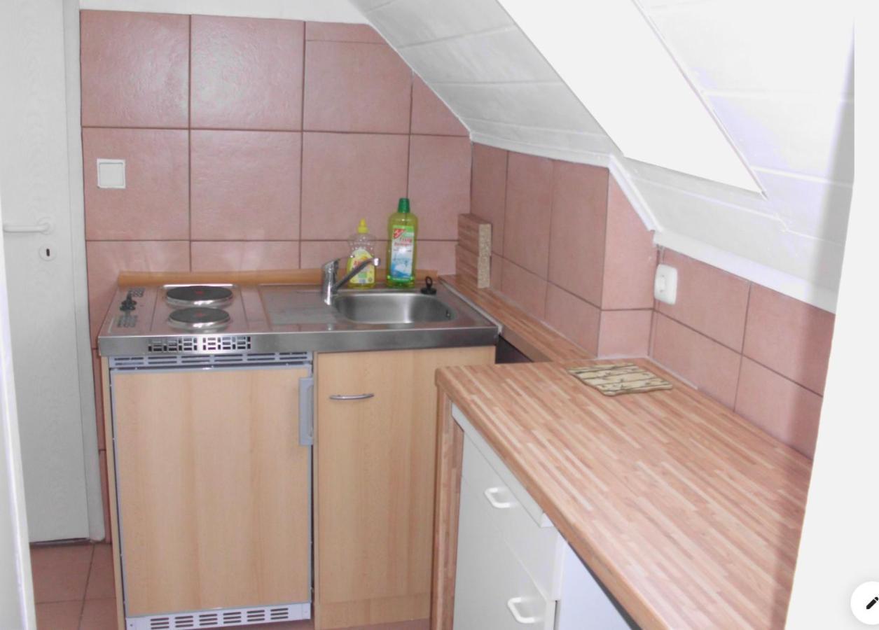 Lovely Apartment 2 Et Inkl Parkplatz Nach Verfuegbarkeit Essen Luaran gambar